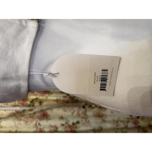 NWT! RUMER Avalon Crop Top White Medium - Picture 3 of 5